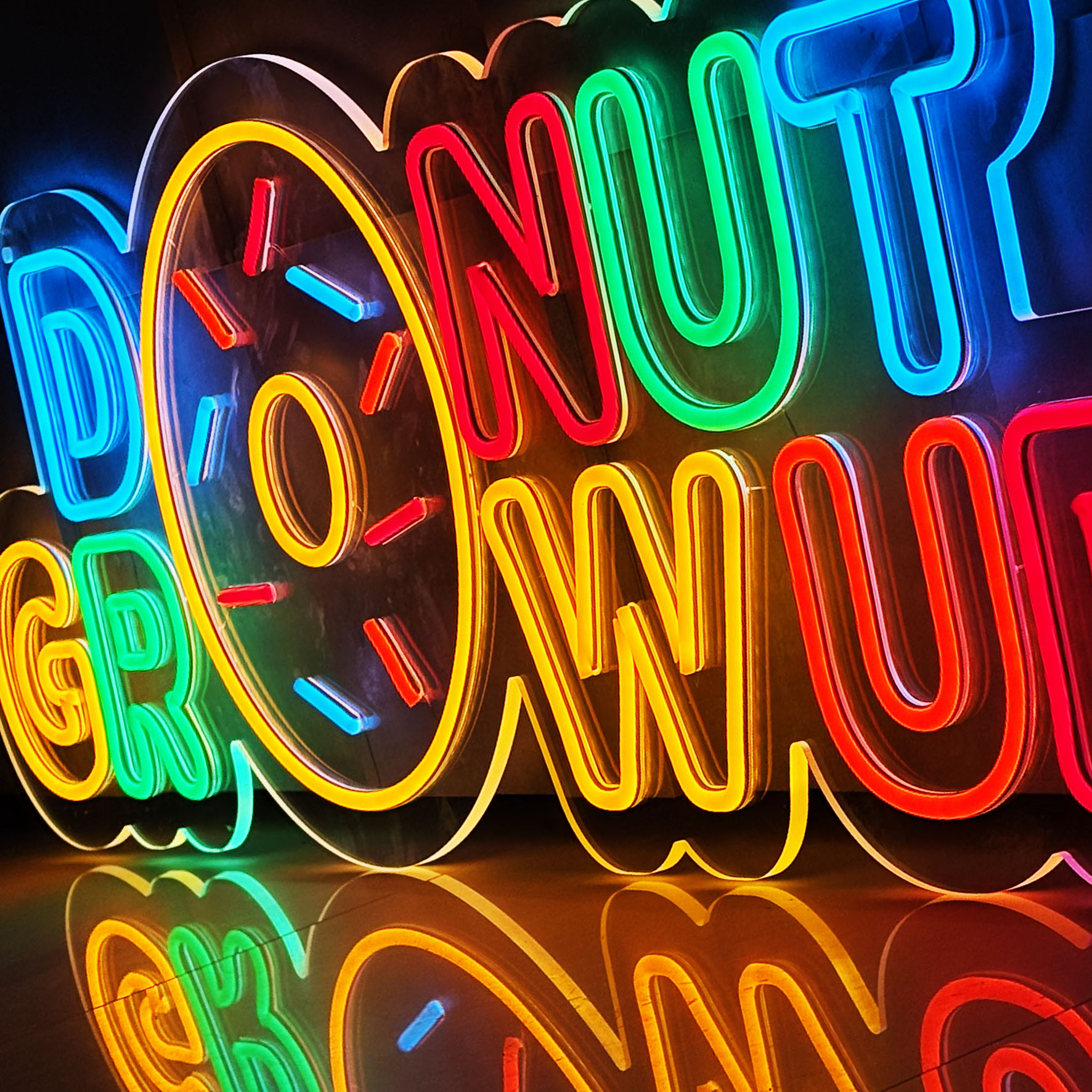 Same LumiNEON® Core Quality